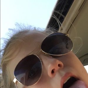 Meet your Posher, Beverly